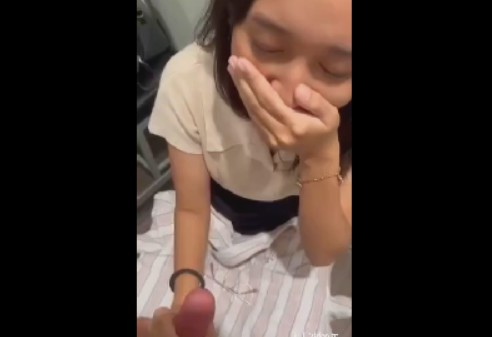 Manyak na magjowa sa fitting room nagkalat